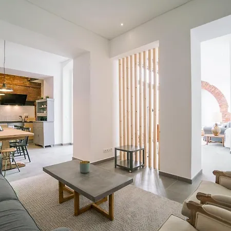 Ξενοδοχείο με διαμερίσματα Alfama Luxury Lofts 4*