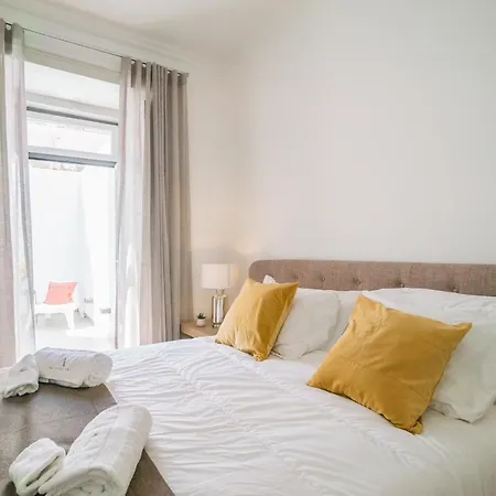 Ξενοδοχείο με διαμερίσματα Alfama Luxury Lofts 4*