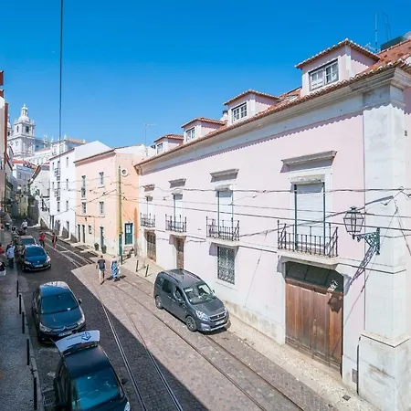 Alfama Luxury Lofts Lägenhetshotell 4*