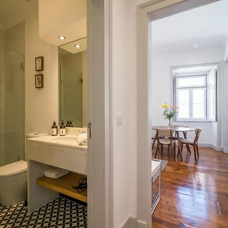 Alfama Luxury Lofts 4*